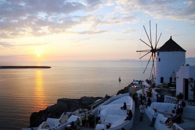 Santorini Windmühle am Meer